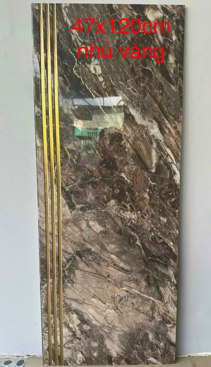 Ốp Tam Cấp Nhủ Vàng 02